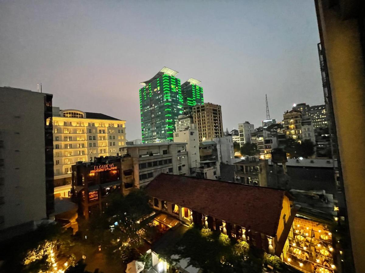 De Lux Next Hyatt ,opera House ,benthanh ,pool,gym Apartment *